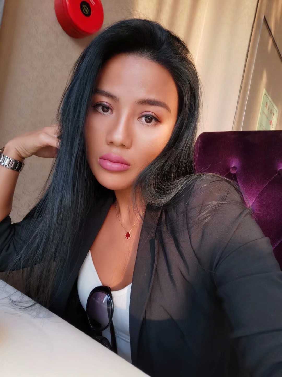 欧美风格，爱健身的妹子